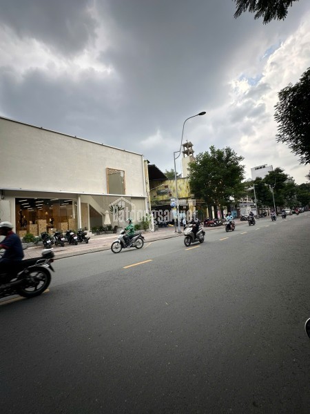 Bán Tòa Nhà Mặt Tiền Lê Văn Sỹ Quận 3 TPHCM, giá tốt