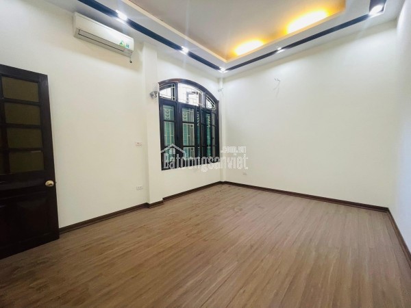 PHÂN LÔ HIẾM-Ngõ 61 Hoàng Cầu 57m/ 4Tầng, MT 4m, trước nhà 8m, 2 mặt ngõ 26.5 Tỷ
