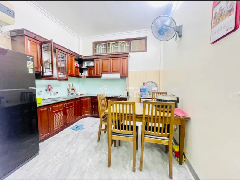Nhà 6 tầng Pháo Đài Láng, Đống Đa – cách mặt phố ô tô 20m – giá chỉ 9.6 tỷ