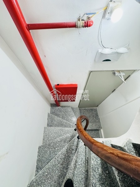 Chính chủ bán căn CCMN 100m, 7 tầng thang máy, PCCC đảm bảo, dòng tiền ổn định, khu Bách - Kinh -