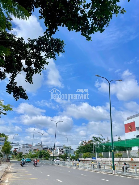 Nhà 3 Tầng – Hẻm 8m – Dương Quảng Hàm, P.5, Gò Vấp – 4 × 18m – 8.9 Tỷ