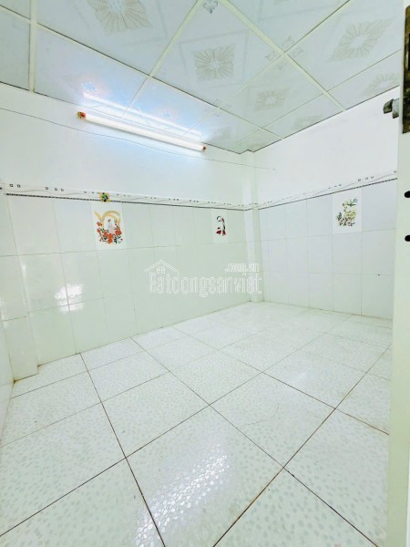 Nhà diện tích khủng 96m2 gần MT Hưng Phú P.Chánh Hưng
