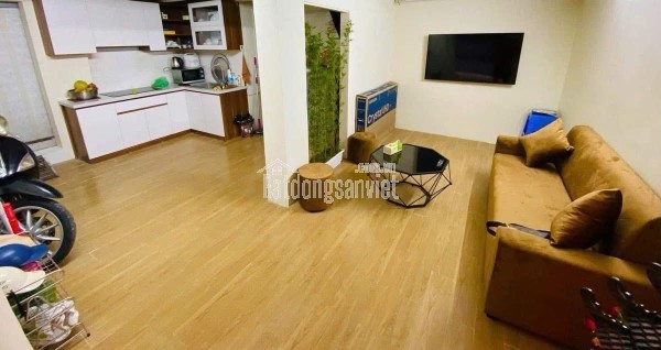 MẢNH ĐẤT ĐẸP-LÔ GÓC-ÔTÔ ĐỖ CỬA, Phố Trung Kính 32/40m, Mặt tiền 6.1m 12.1 Tỷ