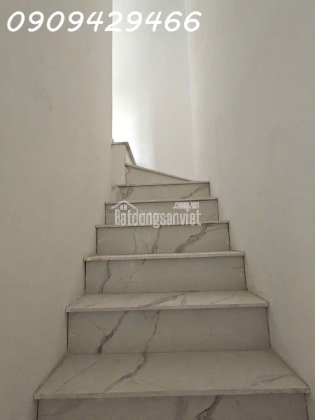 CHỈ 1TỶ85 - NHÀ PHỐ 4 TẦNG- HUỲNH TẤN PHÁT- KẾ BÊN QUẬN 7- TẶNG NỘI THẤT MỚI TINH- D
