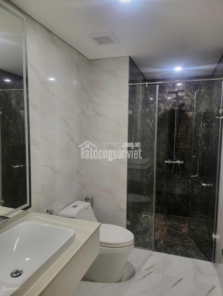 CC bán gấp căn hộ chung cư Hateco Huỳnh Thúc Kháng 101m2 full nội thất, 13, x tỷ (HH 150tr)