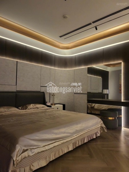 CC bán gấp căn hộ chung cư Hateco Huỳnh Thúc Kháng 101m2 full nội thất, 13, x tỷ (HH 150tr)