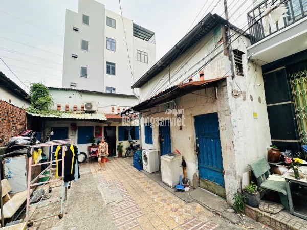 Chính Chủ Bán HXH Phan Đình Phùng, P.Tân Sơn Nhì, Q.Tân Phú. DT: (12 x 25m). Giá 24 tỷ. Tell: