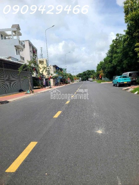 3,5 TỶ - QUẬN 7 - SỔ HỒNG RIÊNG - GẦN ĐƯỜNG HUỲNH TẤN PHÁT-- HẺM XE HƠI RA 20M