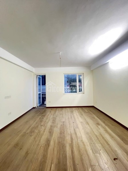 Bán nhà Kẻ Vẽ 37m2, dân xây 5 tầng, ô tô đỗ cửa, 6,8 tỷ có thương lượng