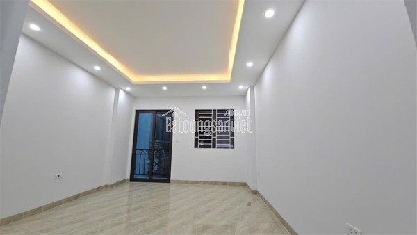 Bán nhà Kẻ Vẽ 37m2, dân xây 5 tầng, ô tô đỗ cửa, 6,8 tỷ có thương lượng