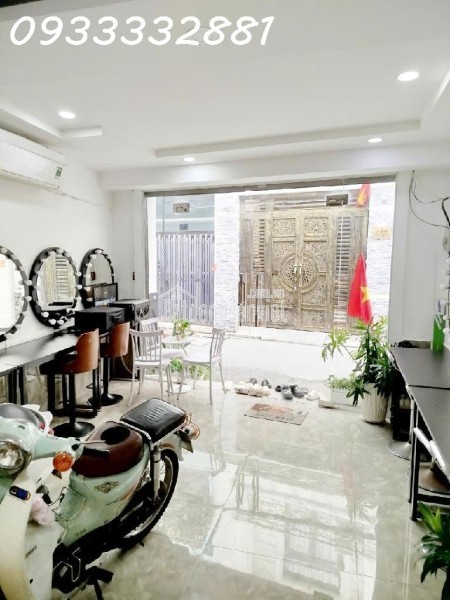 Nhà MT 4x11m, 2 lầu +ST, gần Lý Thường Kiệt, ngã tư Bảy Hiền