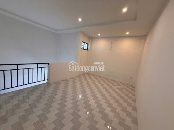 nhà 9 triệu mới đẹp Hưng Phú phù hợp văn phòng công ty,dạy học,spa