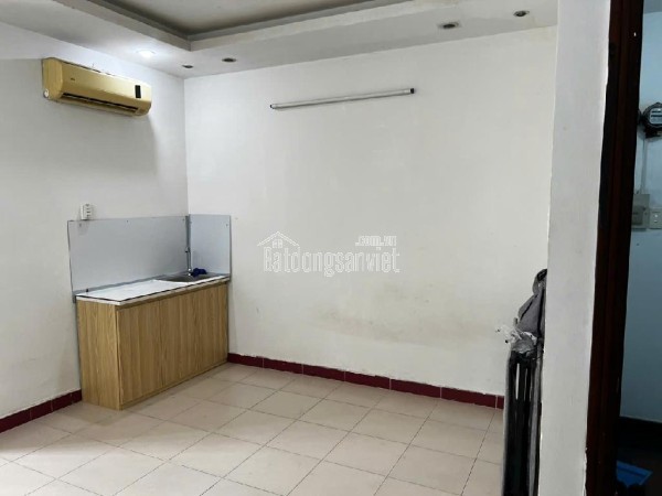 Nhỉnh 9 tỷ 104m2 x 3 tầng, Lạc Long Quan 19PN 19WC
