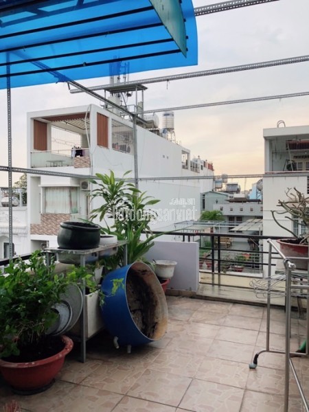 Nhỉnh 5 tỷ nhà MT 3 tầng gần Lạc Long Quân 4PN 3WC