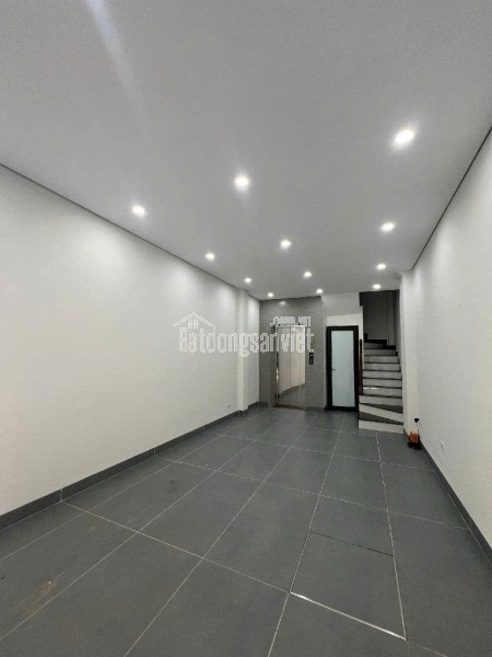 BÁN NHÀ THẠCH BÀN LONG BIÊN – 39M – 6 TẦNG – THANG MÁY – GARA Ô TÔ – 12,2 TỶ – NHÀ ĐẸP Ở NGAY