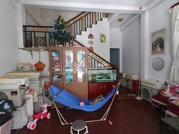 Nhà sát mặt tiền đường Thành Lộc 38 vị trí đẹp thuận tiện đi lại, tịch ích đầy đủ