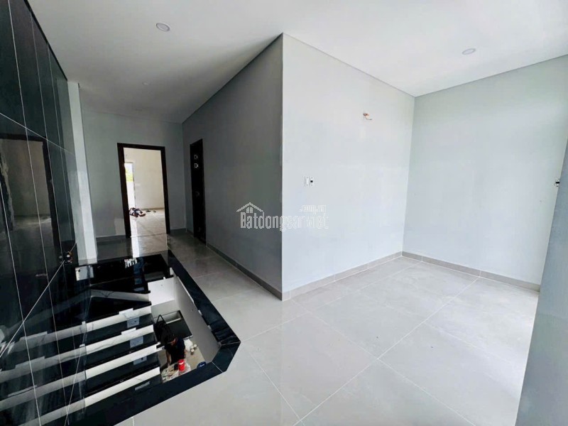 Càn tìm chủ cho 3 căn nhà đẹp gần TRƯỜNG CHUYÊN TG. KP. Bình Tạo, P. Trung An.