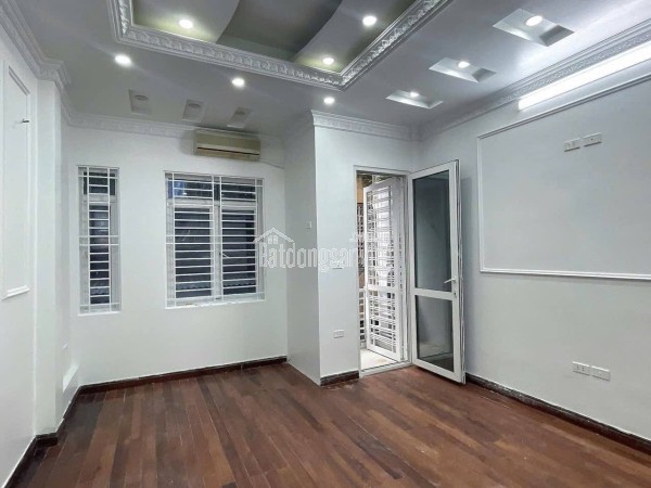Ôtô đỗ cửa Phố Thái Hà 45/50m x5 Tầng,Mặt tiền 4.5m 20.1 Tỷ, mới đẹp, gần phố
