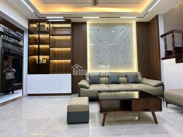 Bán nhà Kim Ngưu, quận Hai Bà Trưng 45m, nhà đẹp công năng đầy đủ, ngõ rộng, thông, gần phố