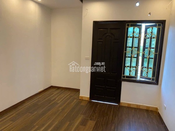 Nguyễn Chánh! Phân lô ô tô tránh vỉa hè rộng, kinh doanh ngày đêm sầm uất, 2 thoáng, vài bước ra