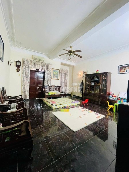 Nguyễn Chánh! Phân lô ô tô tránh vỉa hè rộng, kinh doanh ngày đêm sầm uất, 2 thoáng, vài bước ra