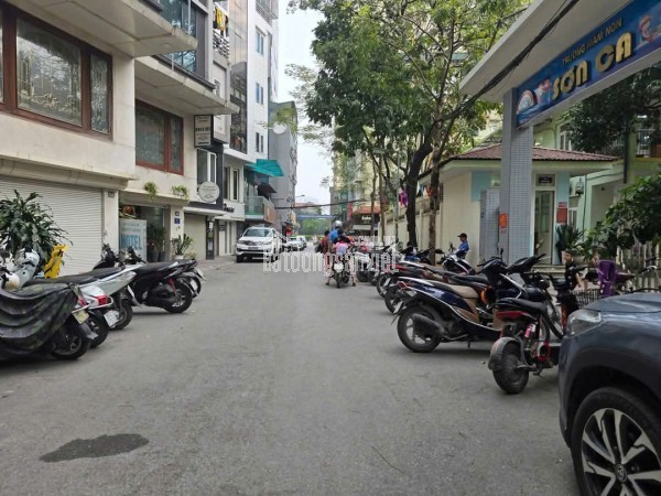 Nguyễn Chánh! Phân lô ô tô tránh vỉa hè rộng, kinh doanh ngày đêm sầm uất, 2 thoáng, vài bước ra