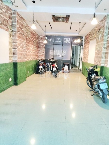 Nhà 2T 51m2 gần Hoàng Hoa Thám, cạnh nhà ga T3