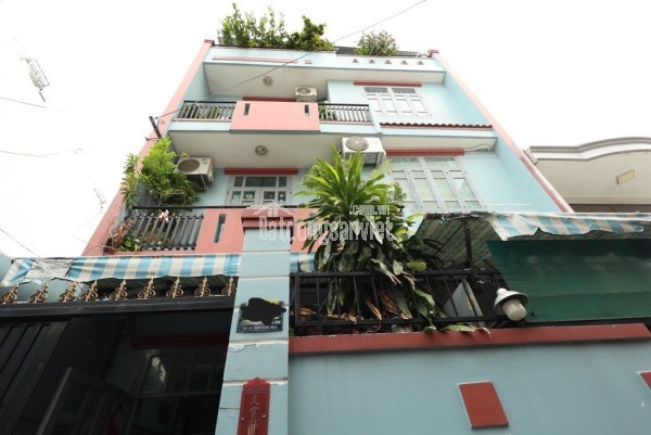 Nhà 2T 51m2 gần Hoàng Hoa Thám, cạnh nhà ga T3