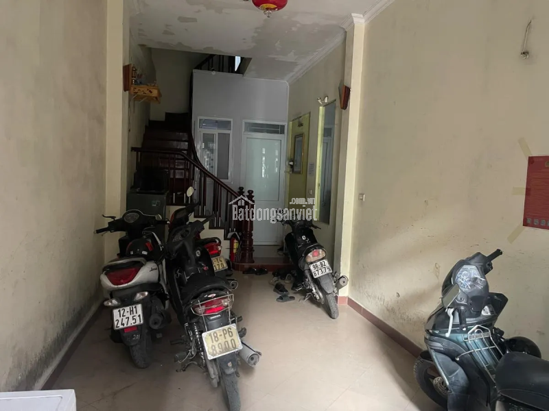 Siêu phẩm ngõ 43 Trung Kính, 42m², 4 tầng, mặt tiền 3.5m, giá chỉ 9.2 tỷ