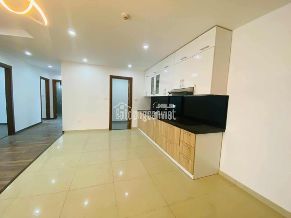 Chủ cần bán gấp căn 3 ngủ 8x tỷ 114 m2 tại Goldmark city 136 Hồ Tùng Mậu TỪ lIÊM