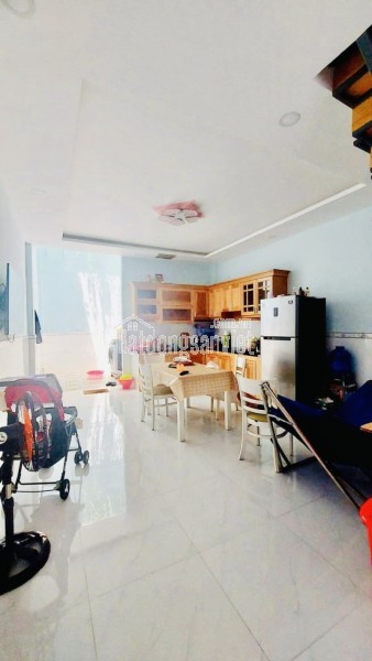 Gấp Nhà Đẹp Ga T3 TânSơnNhất 76m² Trệt+lầu 2PN Chỉ 5.4 tỷ – Ở Ngay