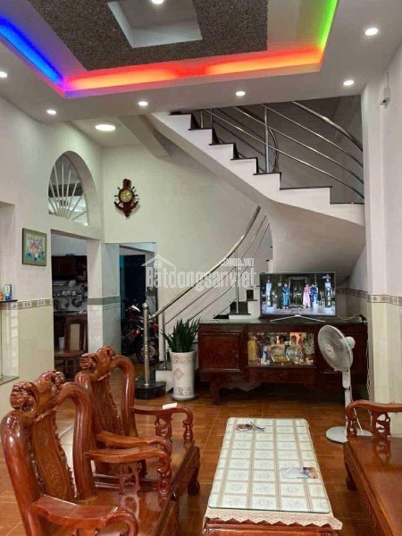 Biệt thự phố 8x17m 3tầng 6PN hẻm xe hơi Trưng Vương 3, Hóc Môn