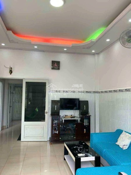 Biệt thự phố 8x17m 3tầng 6PN hẻm xe hơi Trưng Vương 3, Hóc Môn