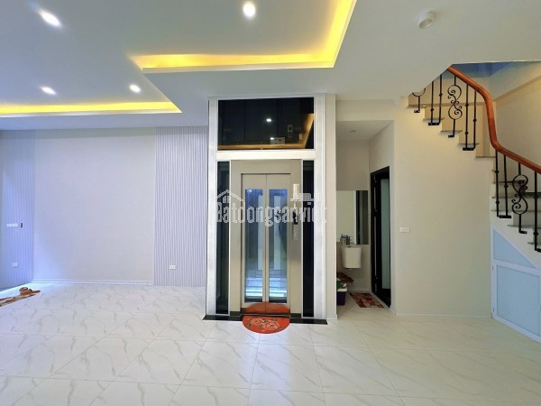 Ôtô đỗ cửa Phố Vương Thừa Vũ (Hoàng Văn Thái) 45m/6T Thang máy/ MT 4.8m 16.7 Tỷ
