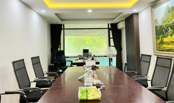 Đẳng cấp mặt phố Trịnh Đình Cửu: 55m2, 5 tầng, vừa ở vừa kinh doanh, chỉ 23,5 tỷ