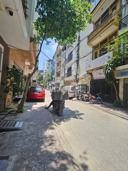 Phân lô hộ khẩu Tây Hồ, vỉa hè 3 ô tô tránh, kinh doanh sầm uất ngày đêm, tương lai phát triển mạnh