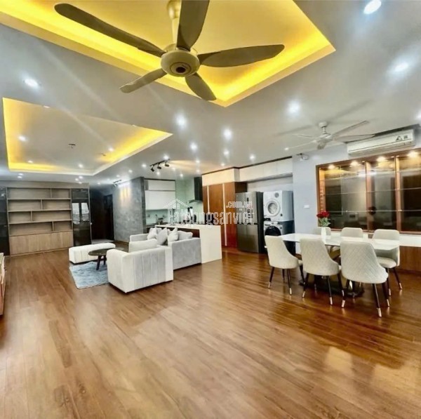BÁN SIÊU PHẨM NHÀ ĐƯỜNG NGUYỄN CHÍ THANH THANG MÁY 6 TẦNG