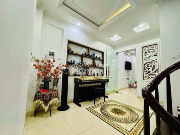 PHÂN LÔ VIP HÀM NGHI – GARA Ô TÔ – 6 TẦNG – FULL NỘI THẤT – Ô CHỜ THANG MÁY