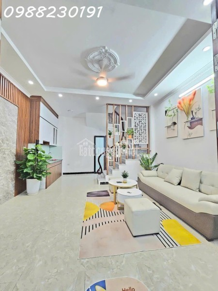 Bán nhà ngô gia tự 30m2 5 tầng xây mới gần ô tô tránh giá nhỉnh 5 tỷ