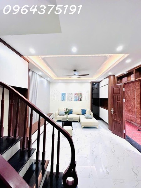 bán nhà bồ đề long biên 32m2 5 tầng ngõ gần ô tô giá nhỉnh 5 tỷ