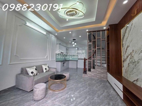 bán nhà bồ đề long biên 32m2 5 tầng ngõ gần ô tô giá nhỉnh 5 tỷ