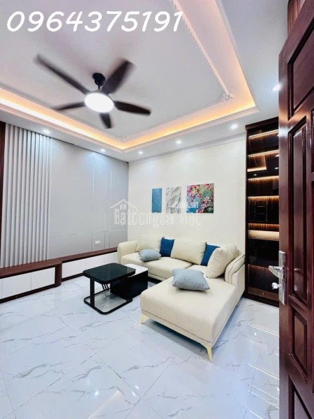 bán nhà bồ đề long biên 32m2 5 tầng ngõ gần ô tô giá nhỉnh 5 tỷ