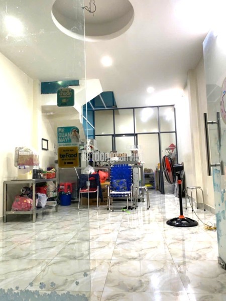 Nhà Gần CHỢ BÀ CHIỂU 2 tầng-53M2- Sát Mặt Tiền Huỳnh Đình Hai--Ngang 4m-Nhỉnh 5 Tỷ