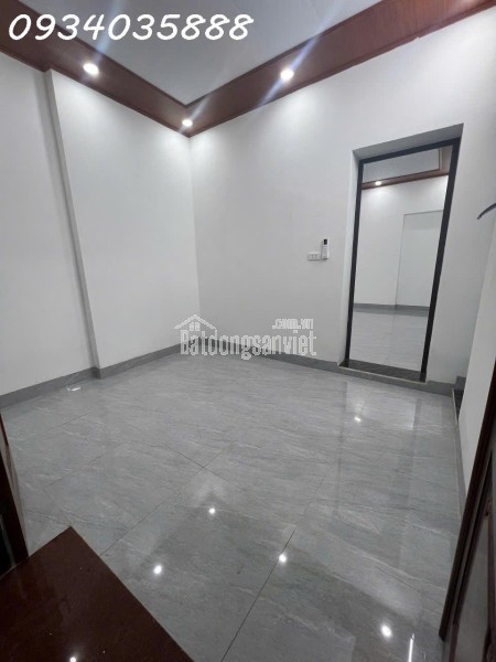 BÁN NHÀ TẬP THỂ TẦNG 1 – PHỐ NGUYỄN VĂN CỪ – LONG BIÊN