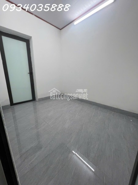 BÁN NHÀ TẬP THỂ TẦNG 1 – PHỐ NGUYỄN VĂN CỪ – LONG BIÊN