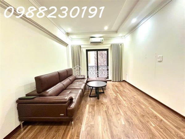 Bán nhà nguyễn sơn long biên 35m2 5 tầng full nội thất ngõ rộng 3 gác giá nhỉnh 5 tỷ