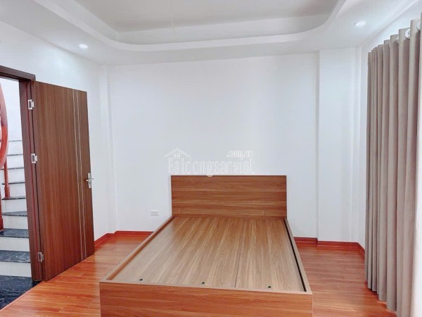 Bán nhà nguyễn sơn long biên 35m2 5 tầng full nội thất ngõ rộng 3 gác giá nhỉnh 5 tỷ
