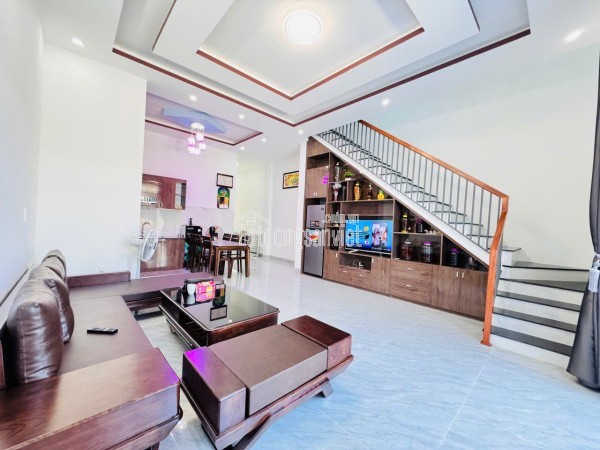 BÁN NHÀ 2 TẦNG K428 TÔN ĐẢN – VỊ TRÍ ĐẸP, VÀO Ở NGAY
