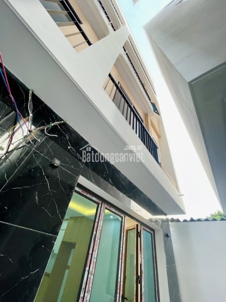 Liên Mạc nhà mới kính kong xách vali ở luôn 31m2, 5 tầng Ô TÔ đỗ cửa