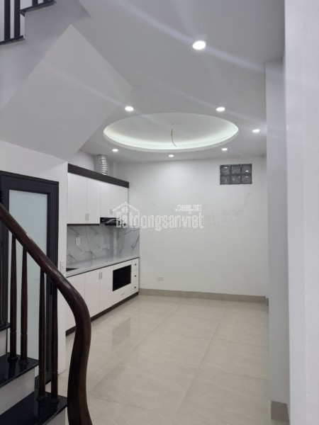 Liên Mạc nhà mới kính kong xách vali ở luôn 31m2, 5 tầng Ô TÔ đỗ cửa